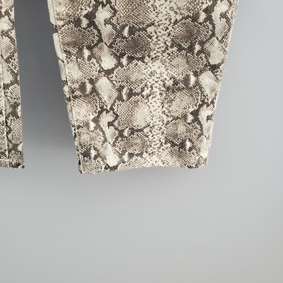 Chico's The Ultimate Fit Platinum Denim Crop Snake Print Jeans XL - Picture 4 of 8